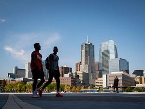 Students walking in between classes on Auraria Campus.